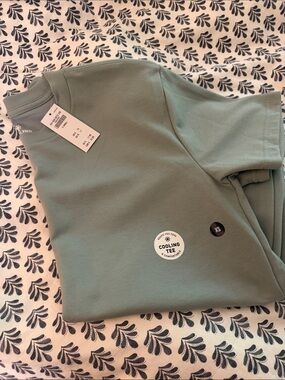 NWT Men’s Hollister XS Cooling Tee Short Sleeve T-Shirt in Sage Green